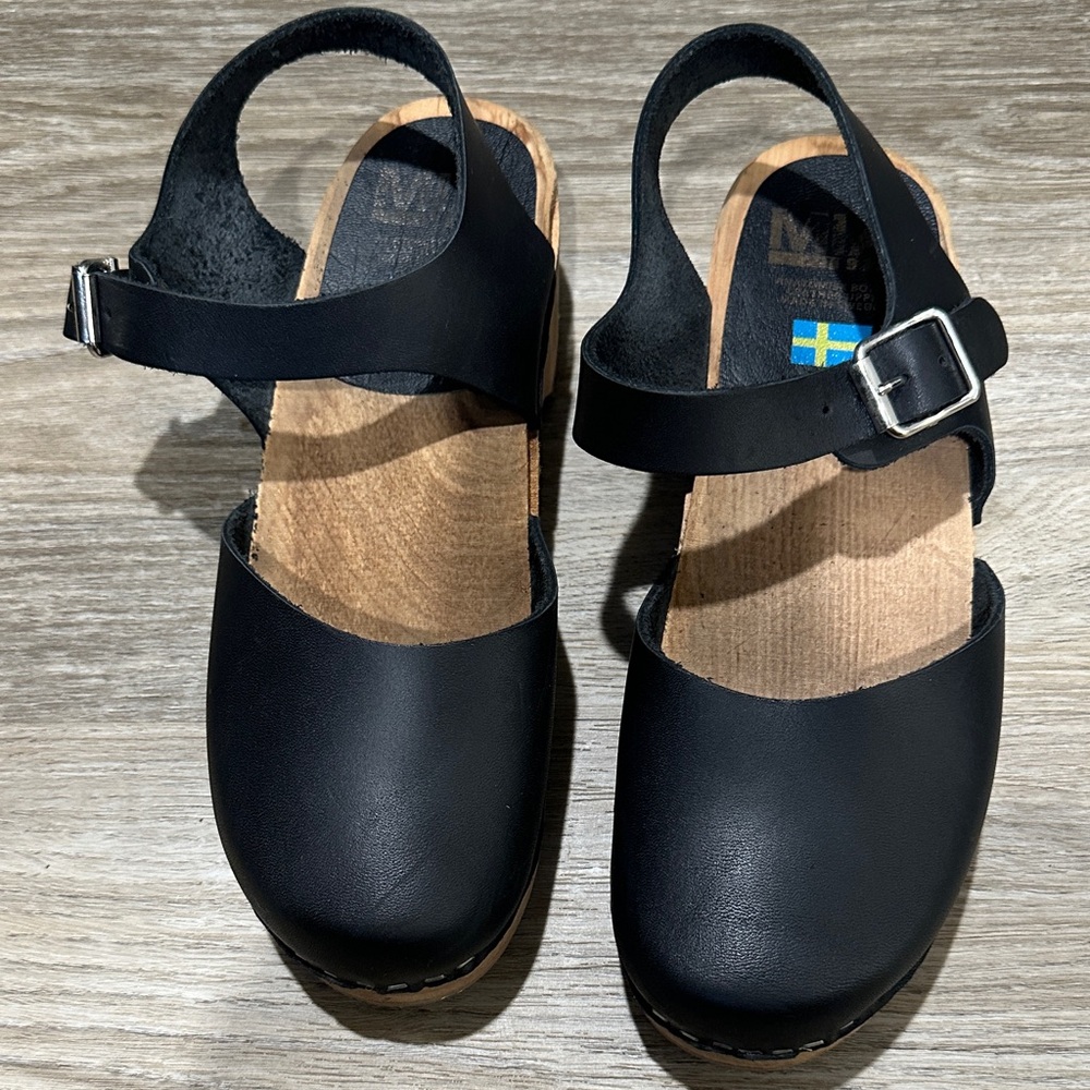 MIA Black Leather Mules with Wooden Sole